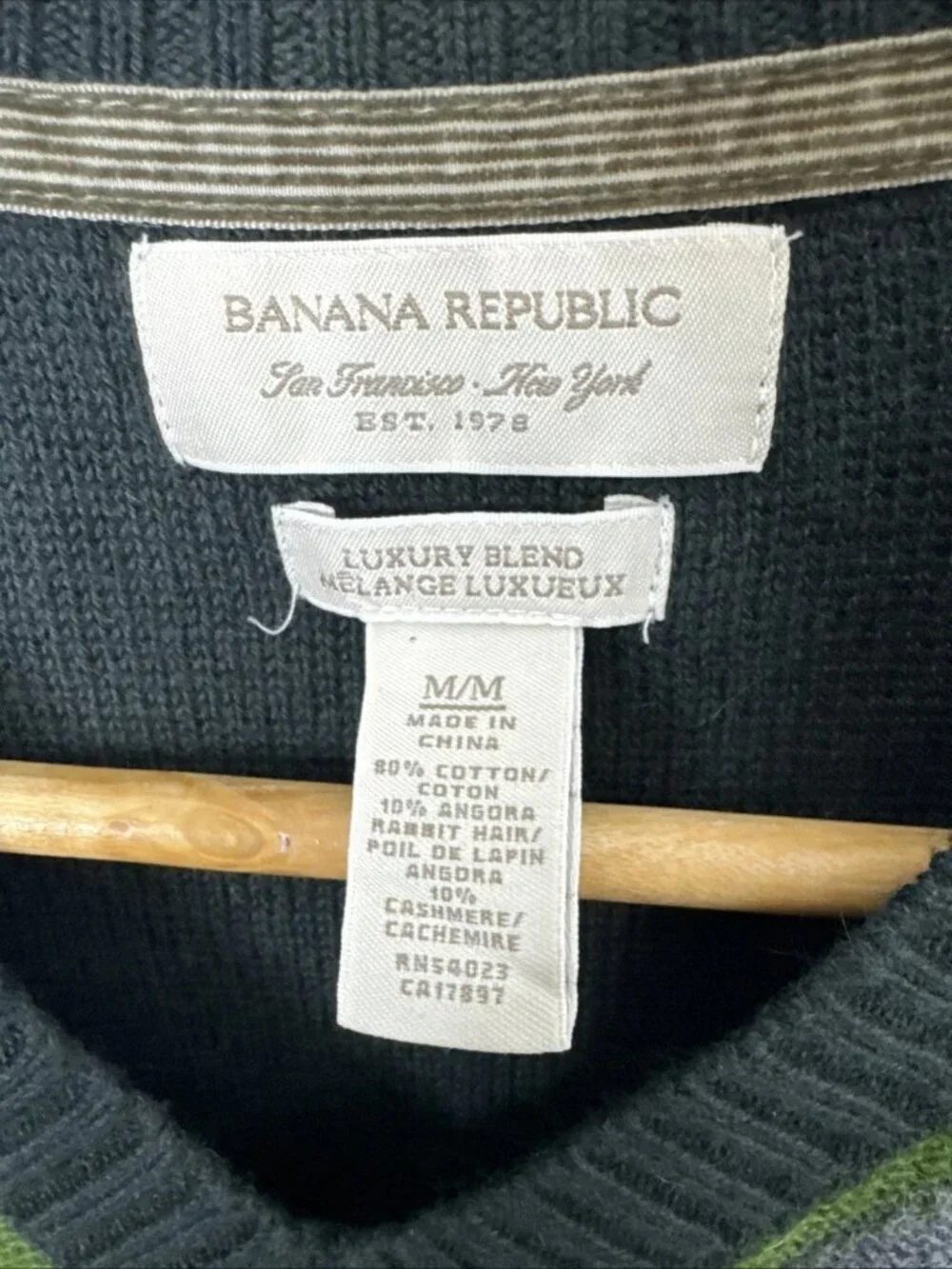 Banana Republic Cashmere Angora‎ Blend Mens Medium Argyle V-Neck Sweater Green